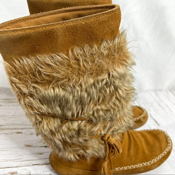 Minnetonka / Faux Fur Leather Boots - Picture 3 of 16